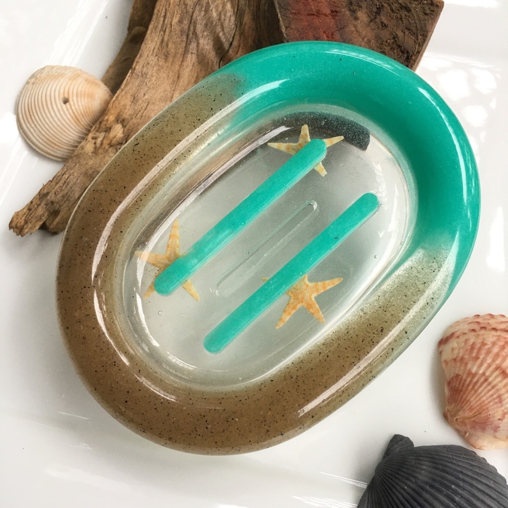 Handmade resin bar soap holder with starfish